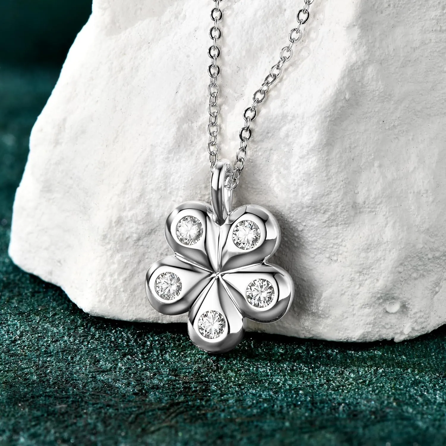 AINUOSHI Dainty Moissanite Petal Flower Necklace for Women 0.5CT D Color VVS Clarity Lab Created Imitation Diamond Pendant Necklace Gold-plated 925 Sterling Silver with Certificate of Authenticity