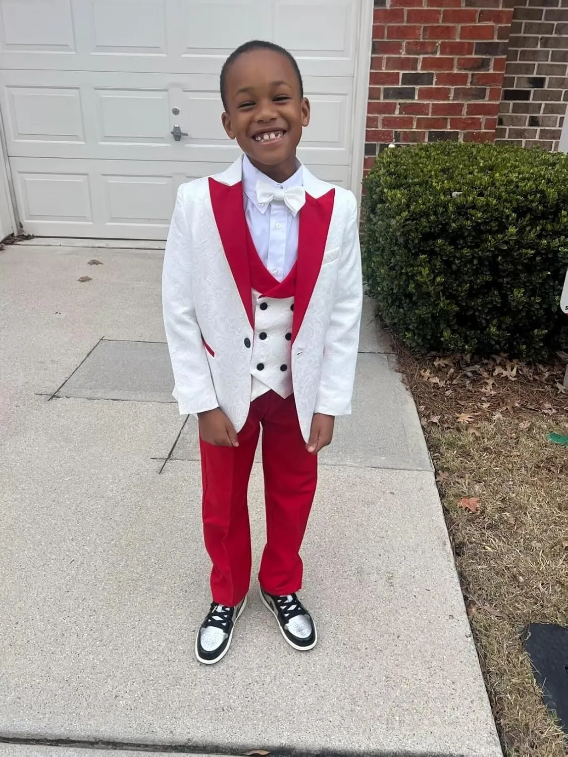 Boys Suit Jacquard Slim Fit Tuxedo Suit 3 Piece Kids Suit for Boys Formal Wedding Suit Blazer Vest Pants Set