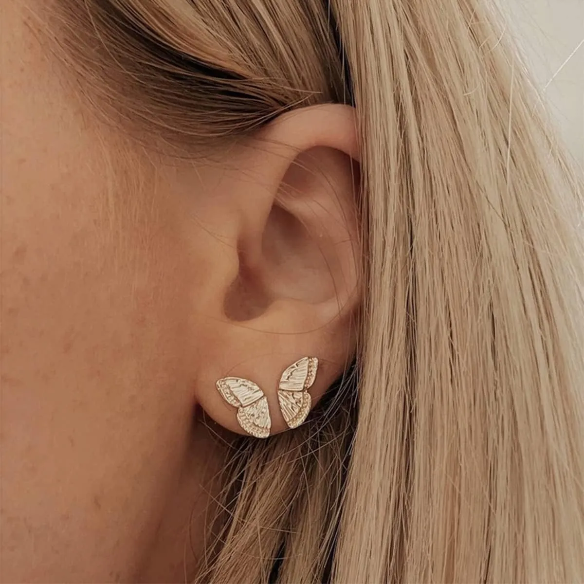 Butterfly Wings Stud Earrings for Women , 14K Gold Plated Butterfly Earrings Minimalist Lightweight Butterfly Cartilage Earrings Silver Rose Gold Tiny Butterfly Wings Earrings Dainty Hypoallergenic Ear Jewelry