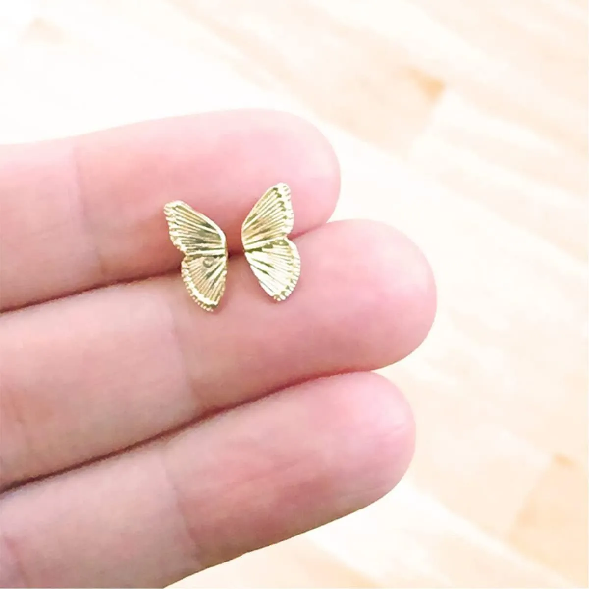 Butterfly Wings Stud Earrings for Women , 14K Gold Plated Butterfly Earrings Minimalist Lightweight Butterfly Cartilage Earrings Silver Rose Gold Tiny Butterfly Wings Earrings Dainty Hypoallergenic Ear Jewelry