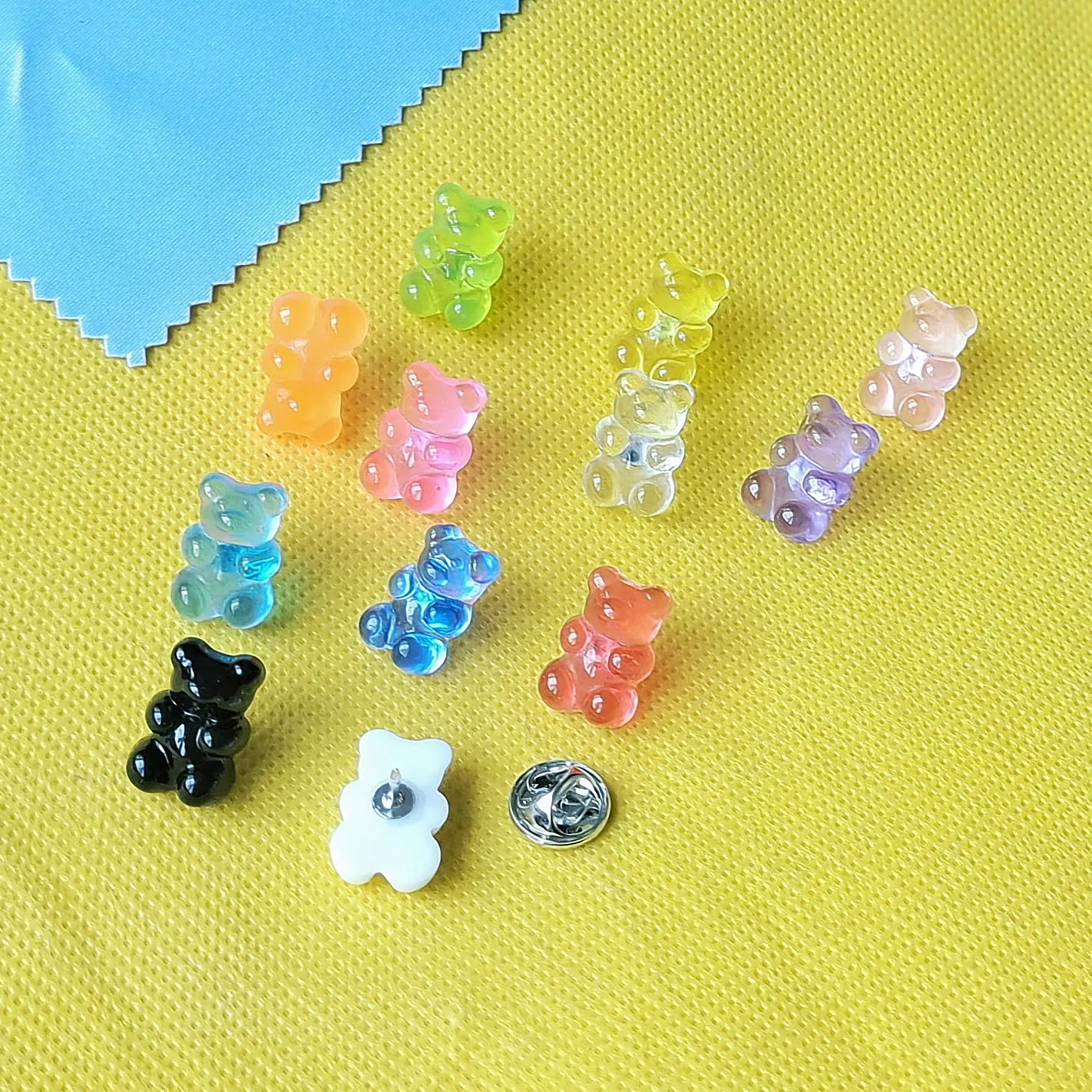 Colorful Gummy Bear Brooch Pin-Cute Gummy Bear Brooch Pin Sweets Candy Badge Backpack Hat Fashion Accessory (12pcs)