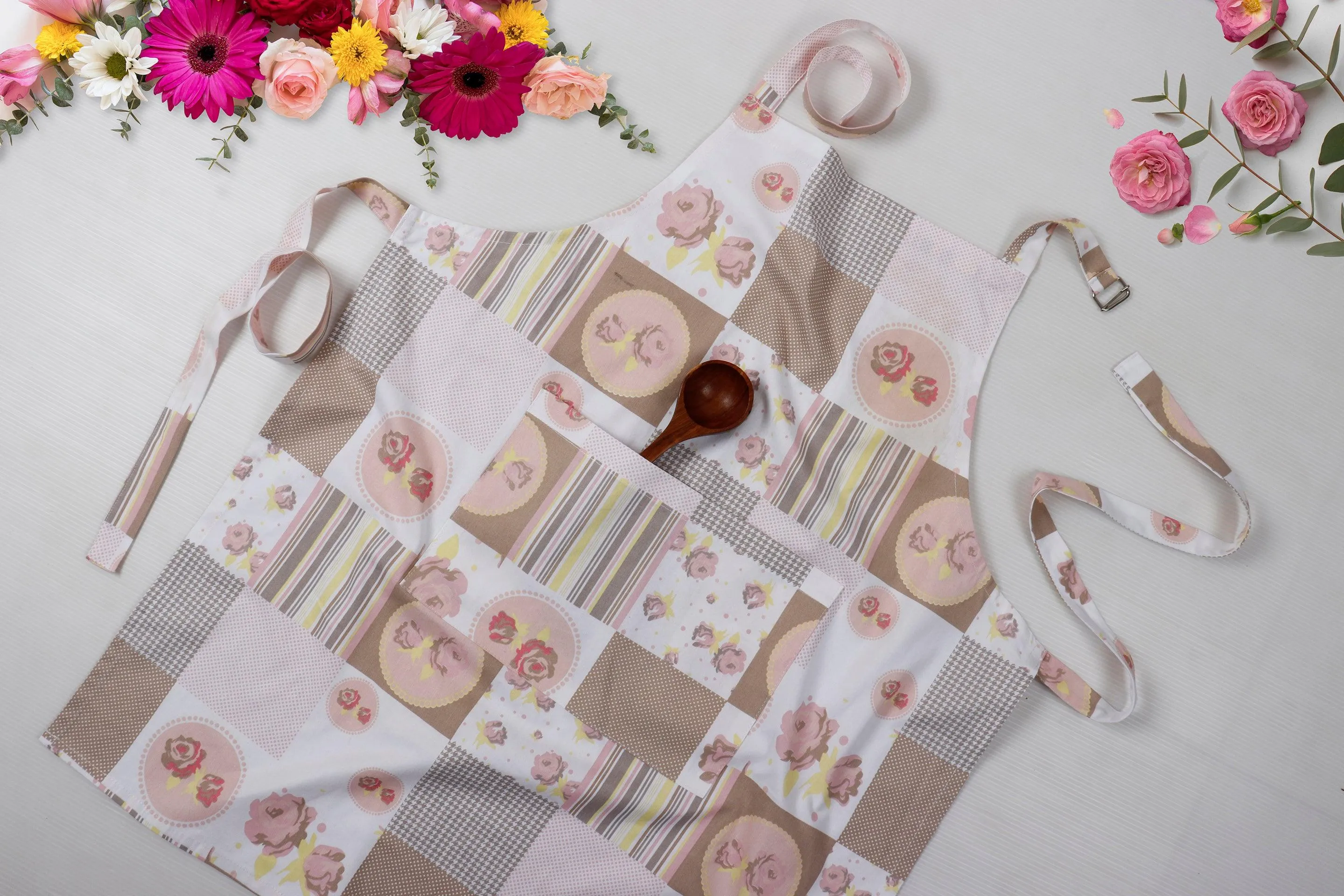Cotton Check Flower Free Size Apron Pack Of 1