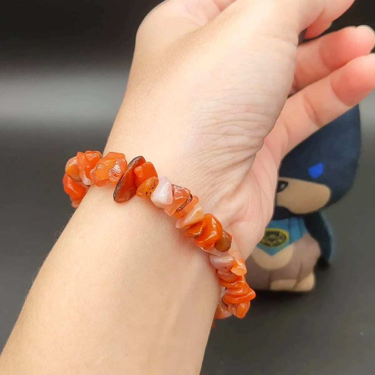Erliway Crystals Stretch Bracelet Irregular Beads Stretch Bracelet Healing Crystals Chips Bracelet Natural Gemstone Bracelets for Women Jewelry Reiki Meditation