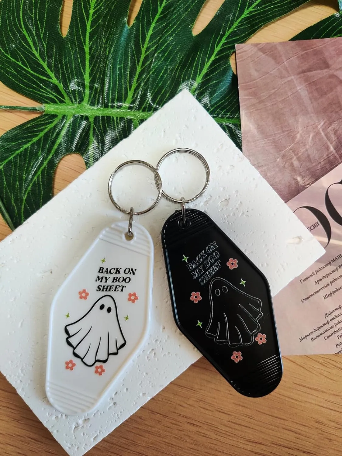 Ghost Keychain Hotel Key Ring Back On My Boo Sheet Retro Funny Accesories for Women Men Vintage Motel Travel
