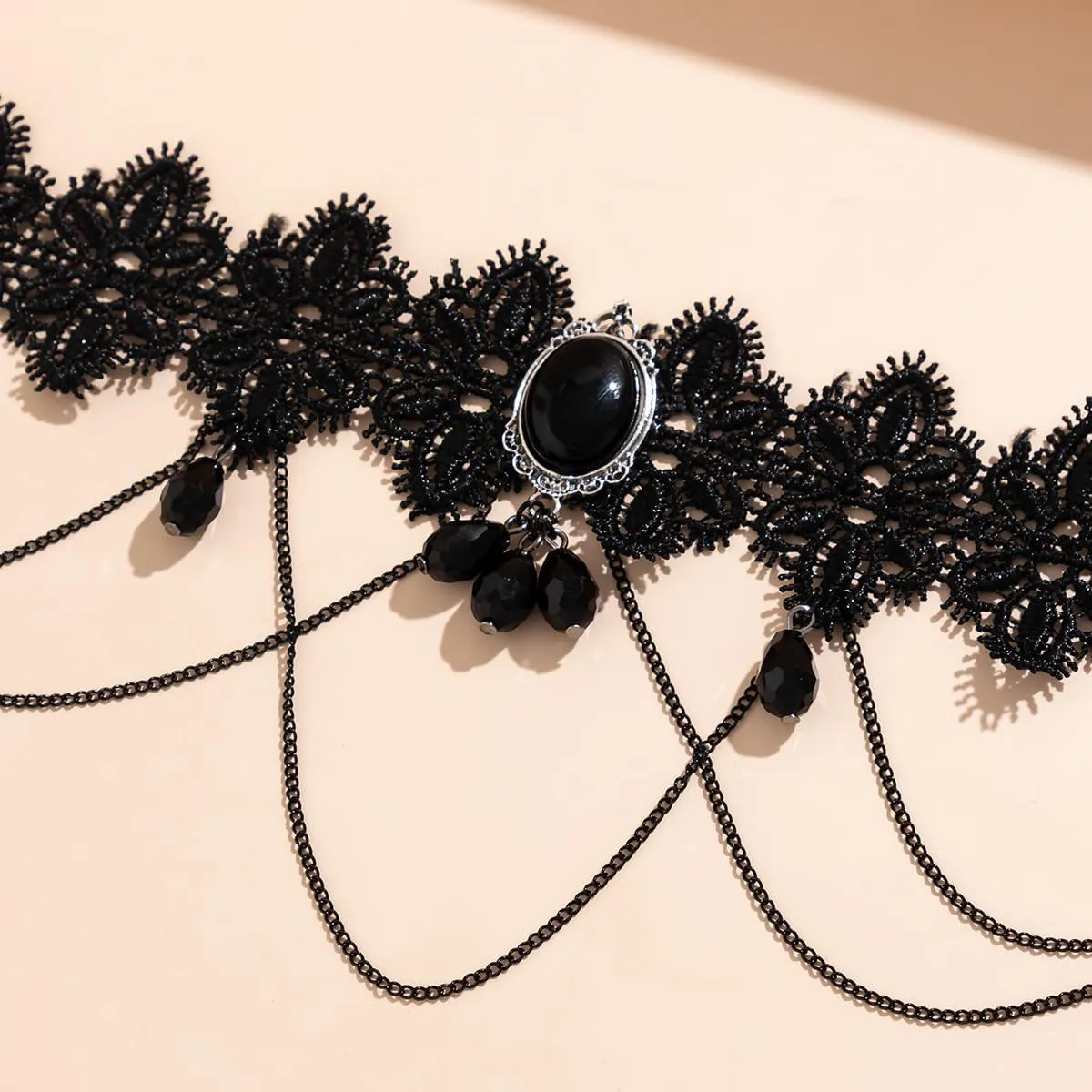 Gothic Black Lace Crystal Tassel Choker Necklace for Women Floral Gemstone Punk Lolita Collar Necklace Jewelry Vintage Thick Choker