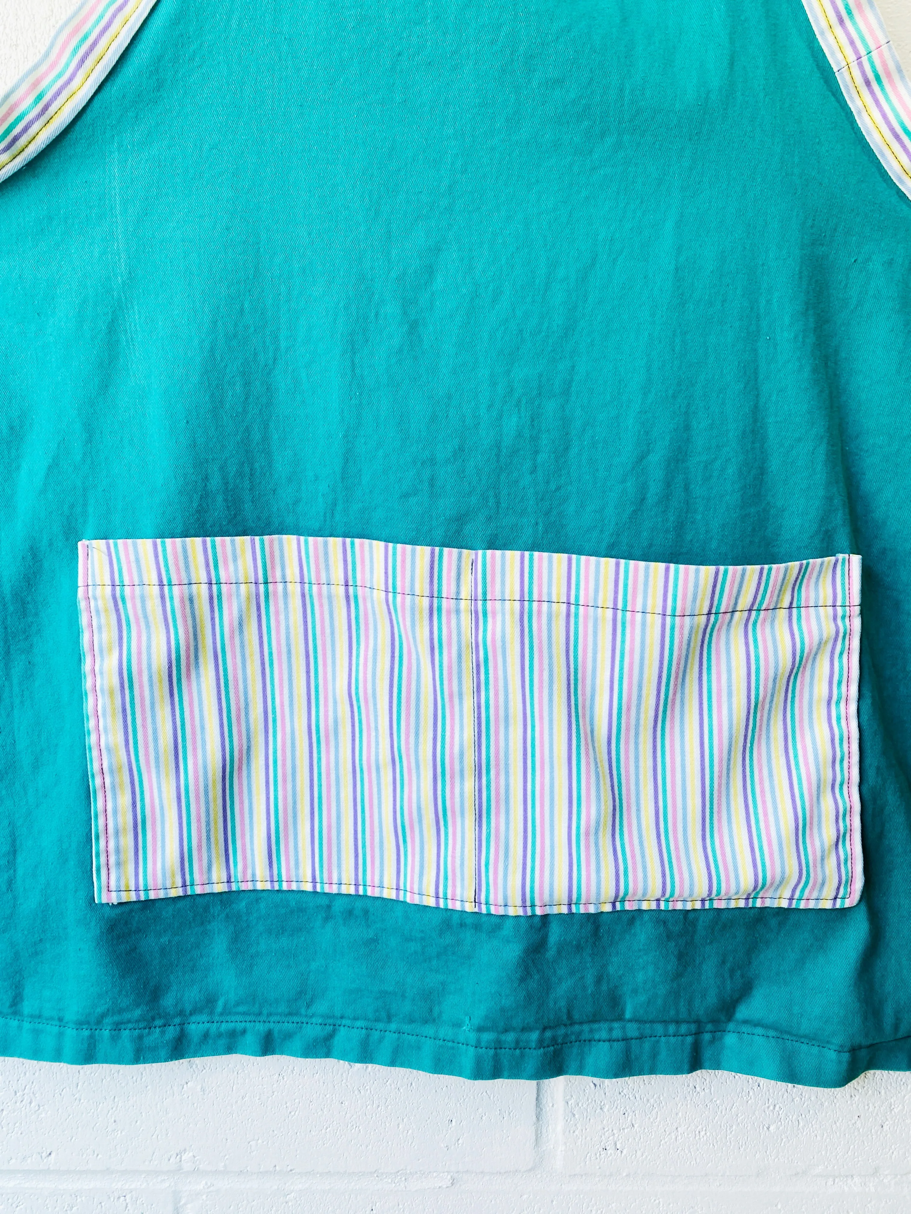 Green   Rainbow Apron, 6-12 years (OS)