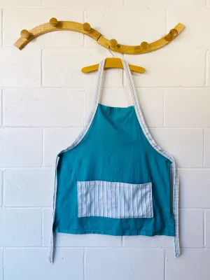 Green   Rainbow Apron, 6-12 years (OS)