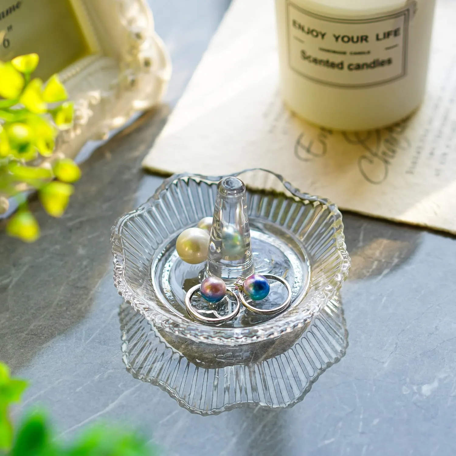 H&D HYALINE & DORA Crystal Scallop Ring Holder for Jewelry,Well-crafted Glass Ring Dish,Jewelry Rack Ring Holder for Wedding,Jewelry Display Decor Gift for Mom Wife Girlfriend(Clear)