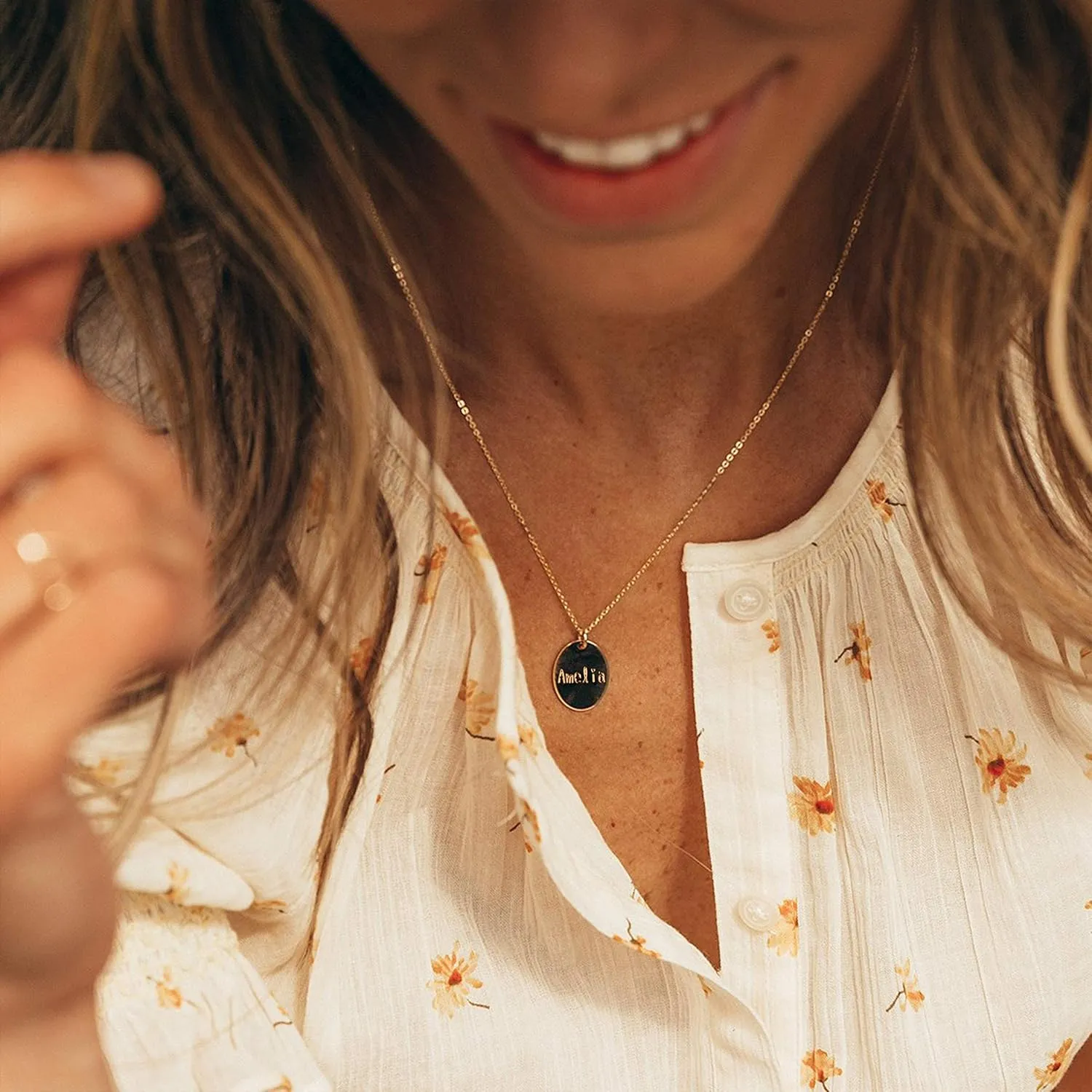 MEVECCO Personalized Name Disc Pendant Necklace 18K Gold Plated Custom Script Minimalist Name Necklace Signature Disk Necklace For Women Ideal Meaningful Birthday/Christmas Gift