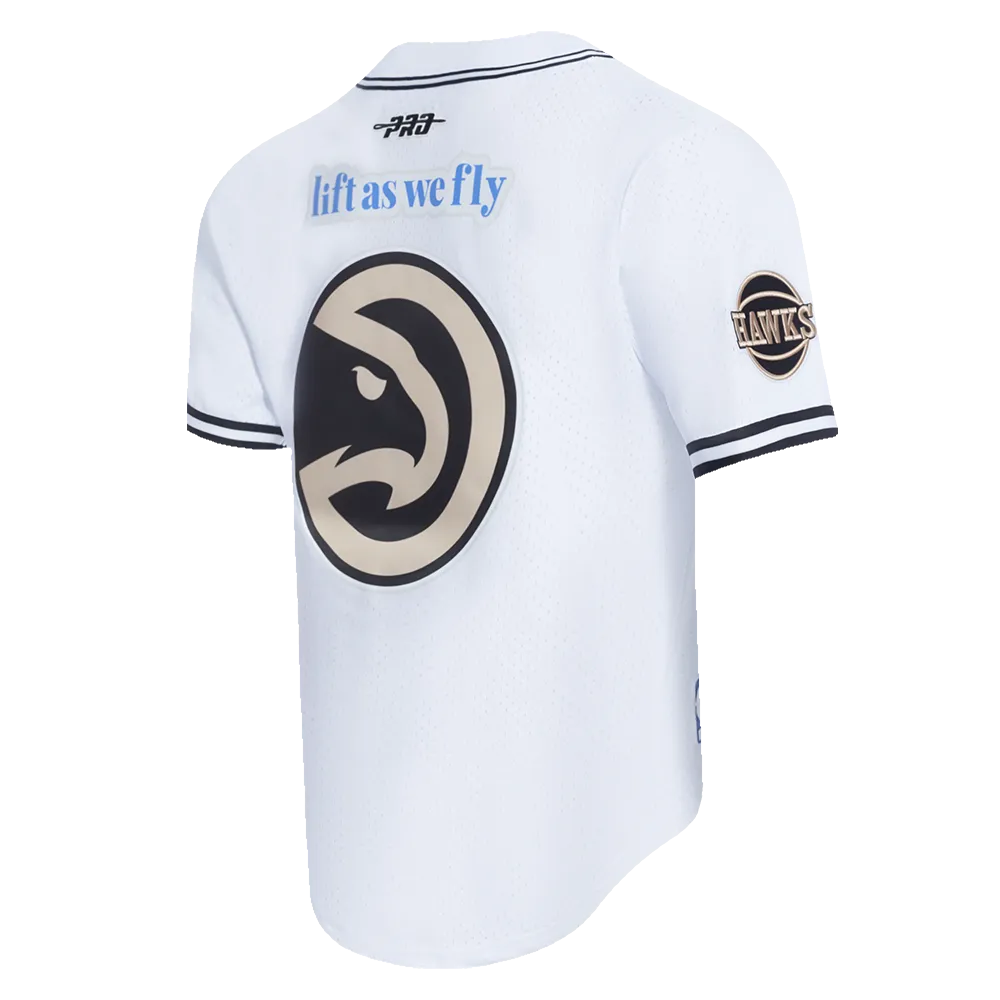 NBA ATLANTA HAWKS CITY EDITION 24-25 MEN'S MESH BUTTON DOWN SHIRT (WHITE/BLACK/WHITE)