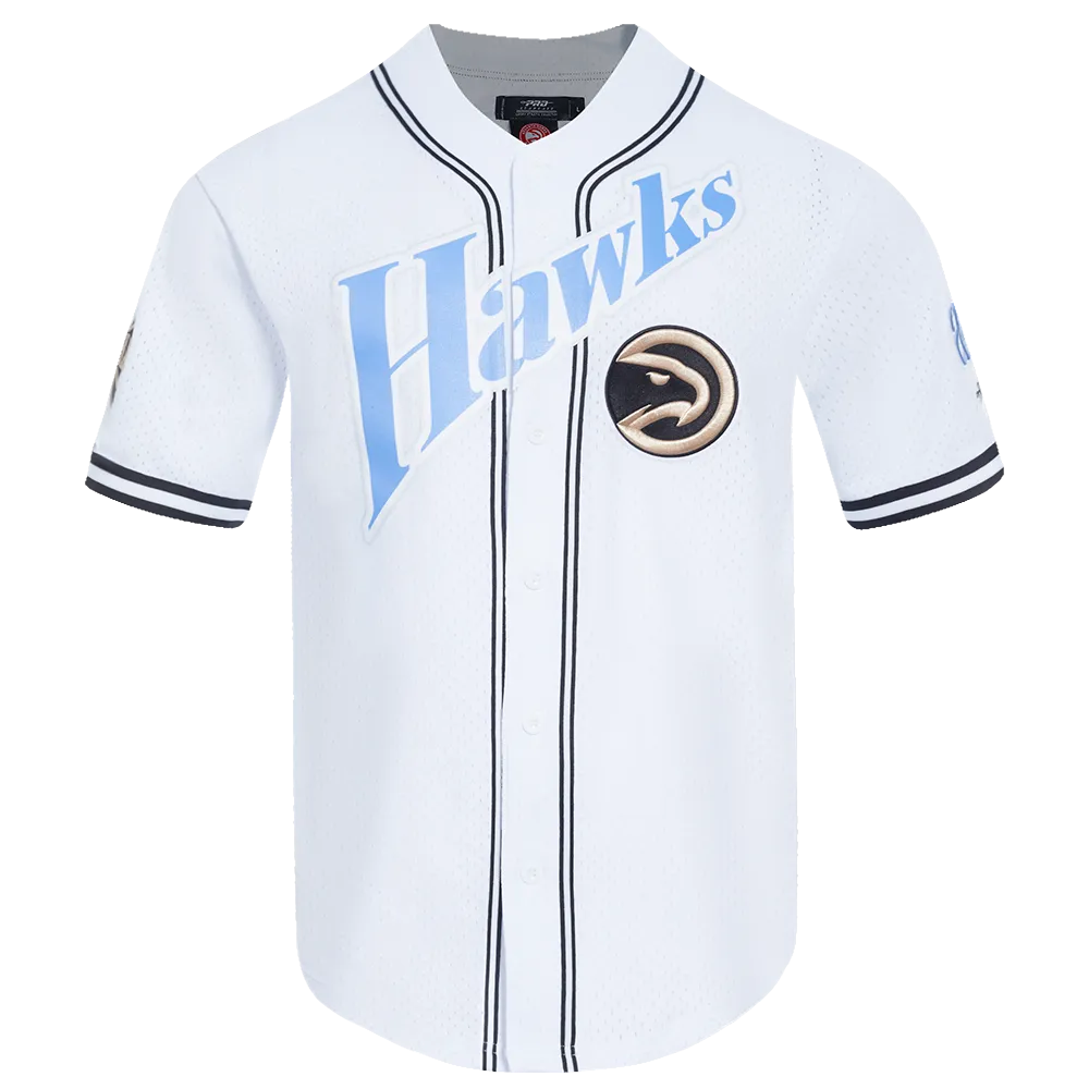 NBA ATLANTA HAWKS CITY EDITION 24-25 MEN'S MESH BUTTON DOWN SHIRT (WHITE/BLACK/WHITE)