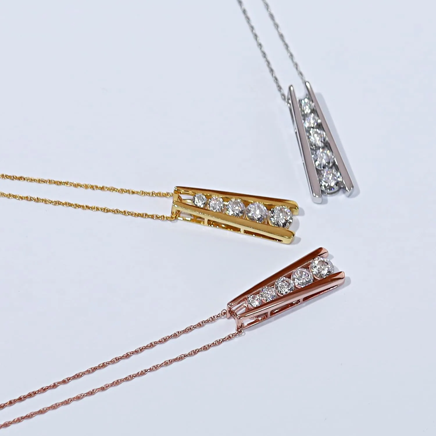 SAVEARTH DIAMONDS 1.25 Carat Lab Created Moissanite & Lab Grown Diamond Five Stone Journey Bar Pendant Necklace In 14k Gold Over Sterling Silver Jewelry With 18" Chain, Gift For Her