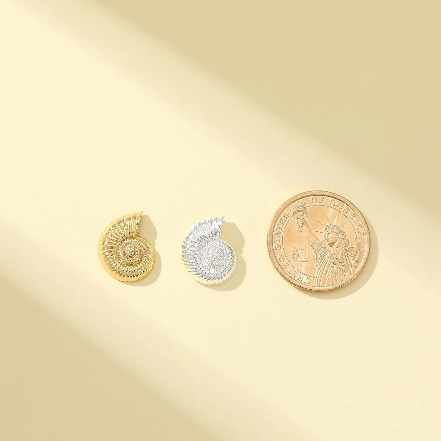 Shell Seashell Earrings for Women,Gold Beach Conch Shell Stud Earrings Gifts for Women